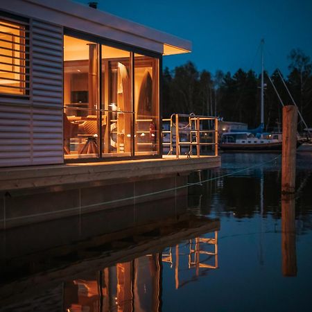 Schwimmendes Ferienhaus "Trinity" Ihr Seahome Auf Der Ostsee بيناموندا المظهر الخارجي الصورة