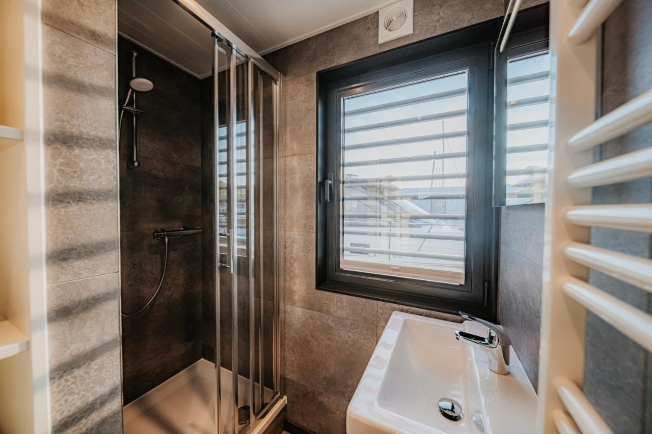Schwimmendes Ferienhaus "Trinity" Ihr Seahome Auf Der Ostsee بيناموندا المظهر الخارجي الصورة
