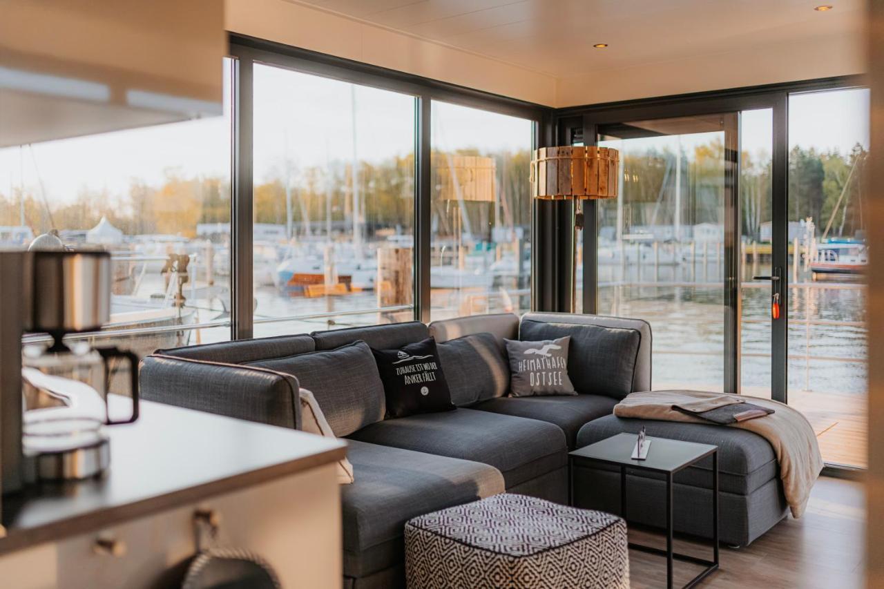 Schwimmendes Ferienhaus "Trinity" Ihr Seahome Auf Der Ostsee بيناموندا المظهر الخارجي الصورة